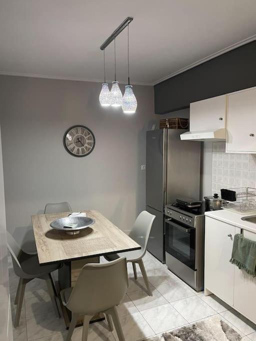 Central Modern Apartment Volos Ngoại thất bức ảnh